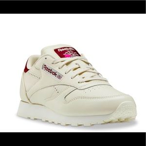 Reebok Classic Sneakers - 7
